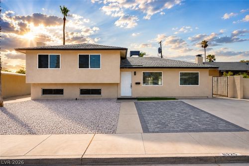 6225 Arlington Ave, Las Vegas, NV, 89107-2564 | Card Image