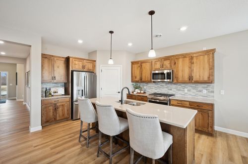 7870 Willow Brook Ct, Rockford, MN, 55373-2802 | Card Image