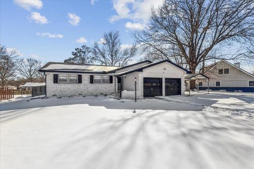 631 Elaine St, Clearwater, KS, 67026-9705 | Card Image