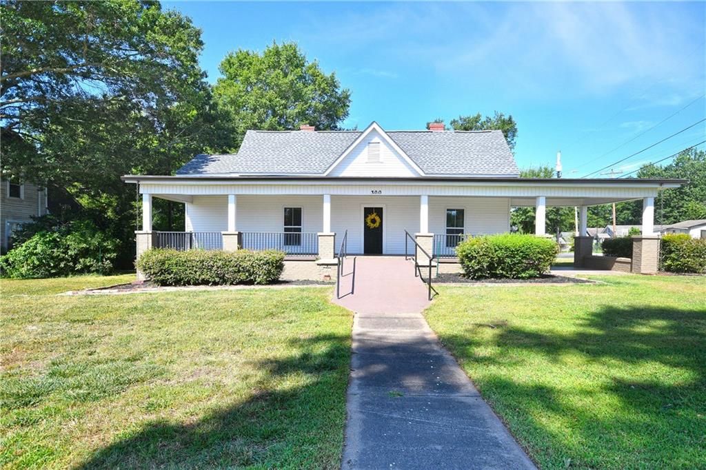 5th St, Easley, SC 29640