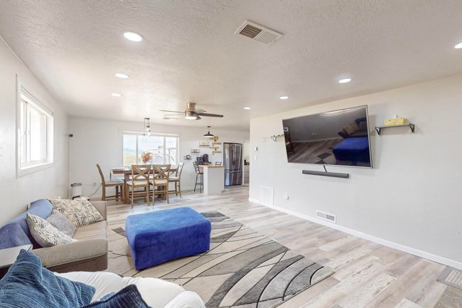 19 Pinon Rd, House other with 3 bedrooms, 2 bathrooms and null parking in Edgewood NM | Image 6