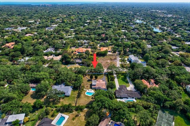 6835 Sw 112 Th St, House other with 4 bedrooms, 3 bathrooms and null parking in Pinecrest FL | Image 9
