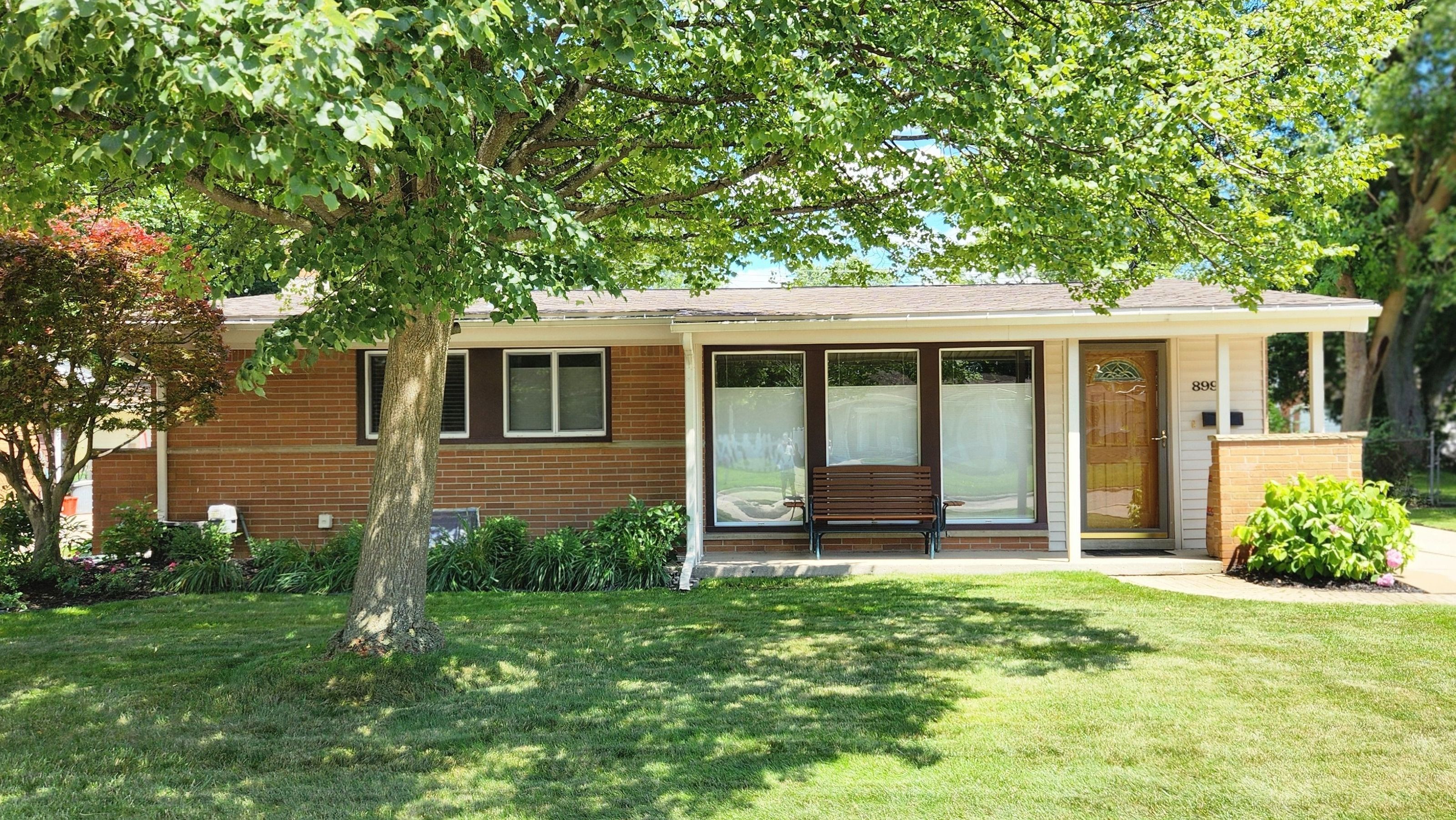 Melrose St, Livonia, MI 48150