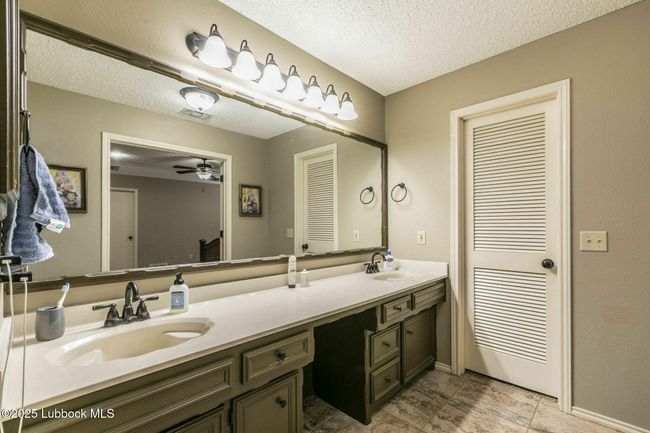 202 S Garland St, House other with 4 bedrooms, 2 bathrooms and null parking in Plainview TX | Image 18