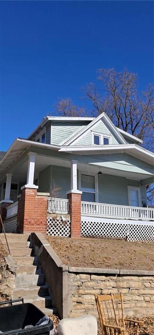 12-2319 Charles St, Saint Joseph, MO, 64501-3118 | Card Image