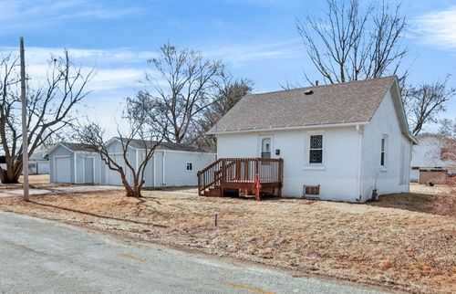 903 Walnut St, Melcher-Dallas, IA, 50062-7789 | Card Image