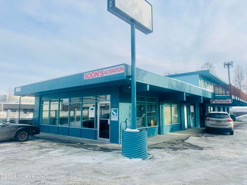 506 E Fireweed Ln, Anchorage, AK, 99503-2840 | Card Image