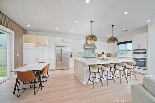 27533 Golden Currant Pl, Valencia, CA, 91381-2119 | Card Image