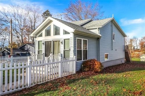 13305 Lakeview Dr, Waterport, NY, 14571-9770 | Card Image