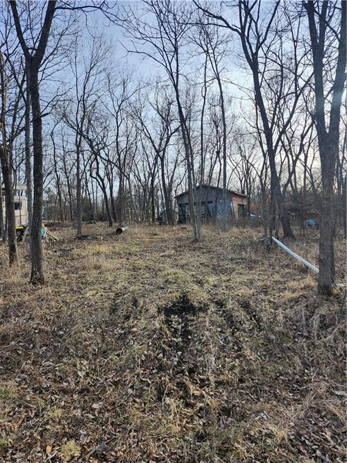 26 E Crestwood Circle, Linn Valley, KS, 66040 | Card Image