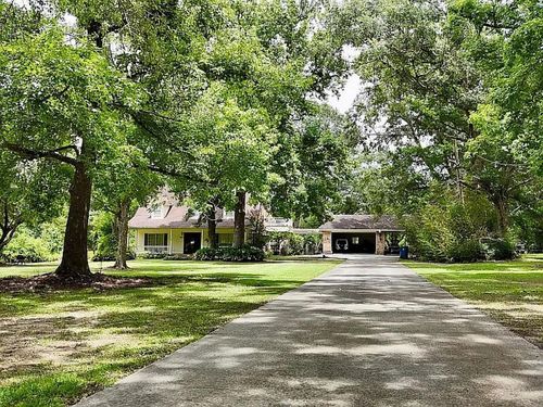 2697 Digmon Rd, Kountze, TX, 77625-6825 | Card Image