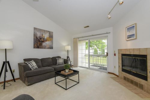 d-176 Westfield Way, Pewaukee, WI, 53072 | Card Image