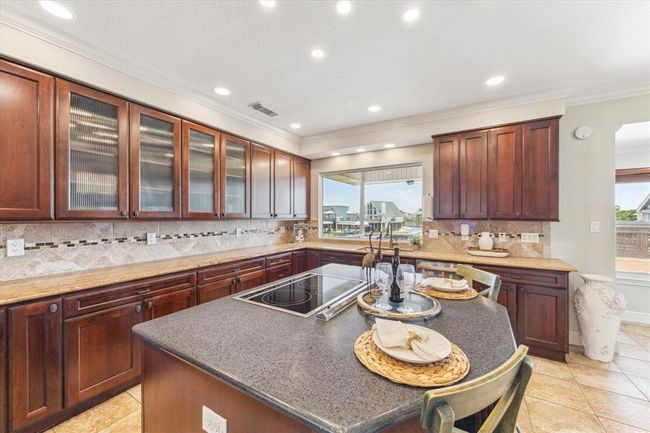 1339 Outrigger, House other with 3 bedrooms, 2 bathrooms and 1 parking in Tiki Island TX | Image 17