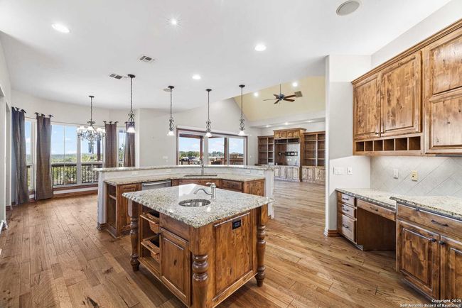 2021 Vista Ridge Dr, House other with 3 bedrooms, 3 bathrooms and null parking in Kerrville TX | Image 11
