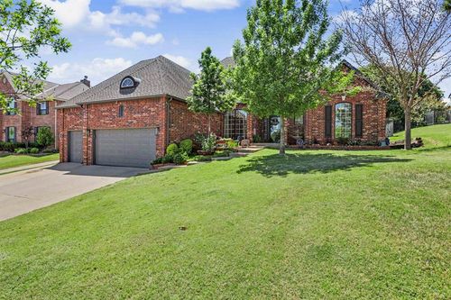 2627 Pawnee Crossing, Edmond, OK, 73034 | Card Image