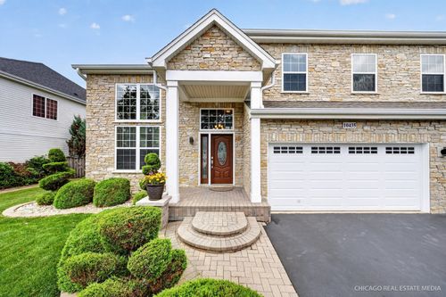 10435 Aldridge Dr, Huntley, IL, 60142-4061 | Card Image