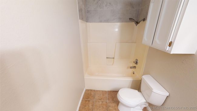 8913 92 Nd Pl, House other with 3 bedrooms, 2 bathrooms and null parking in Tulsa OK | Image 9