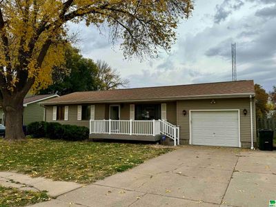 808 Apache Drive, House other with 3 bedrooms, 1 bathrooms and null parking in South Sioux City NE | Image 1