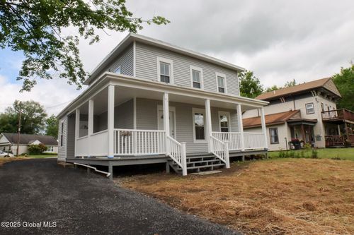 27 Major Dickinson Ave, Stillwater, NY, 12170-7729 | Card Image