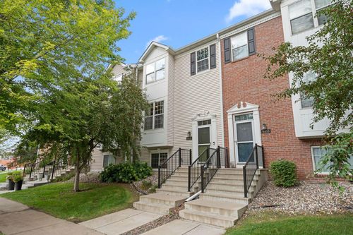 8439 Grove Pl, Shakopee, MN, 55379-8518 | Card Image