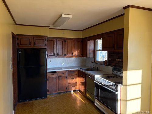 499 Old Country Rd, Deer Park, NY, 11729-1502 | Card Image