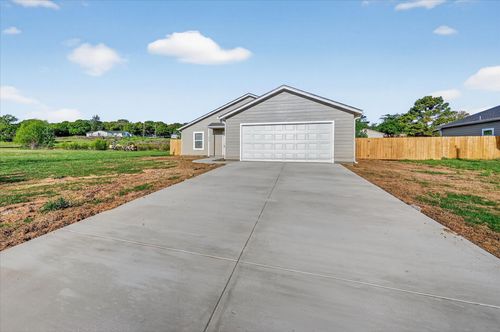 412 Susan Dr, Kennedale, TX, 76060-3628 | Card Image