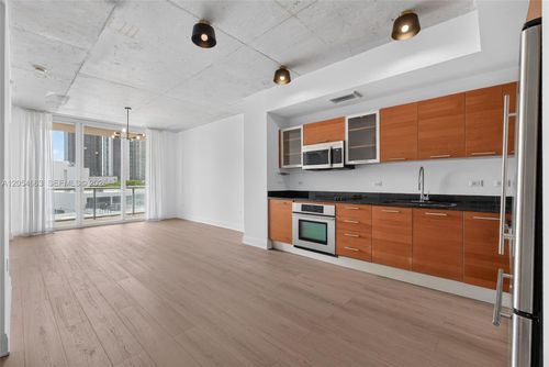 h0505-3470 E Coast Ave, Miami, FL, 33137-3986 | Card Image