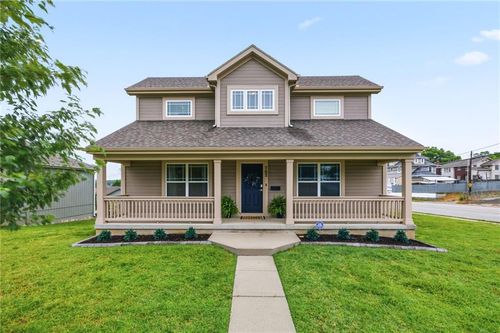 702 Everett Ave, Kansas City, KS, 66101-2005 | Card Image