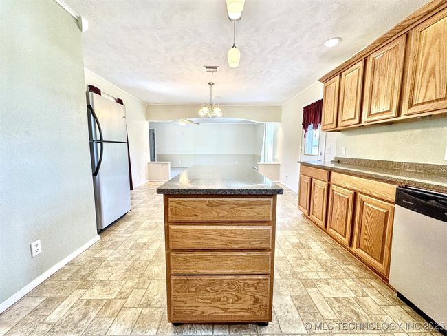 16289 W 810 Rd, House other with 4 bedrooms, 2 bathrooms and null parking in Tahlequah OK | Image 19