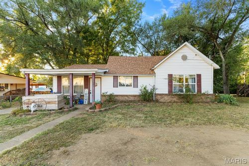 308 Reuter St, Park Hills, MO, 63601-1917 | Card Image