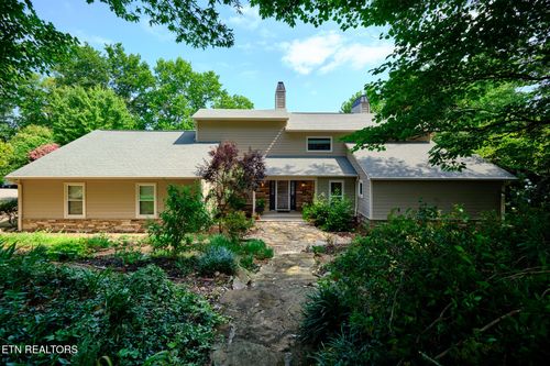 226 W Cove Dr, Greenback, TN, 37742-2308 | Card Image