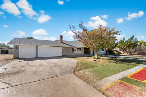 3322 E Avenue H, Lancaster, CA, 93535-1619 | Card Image
