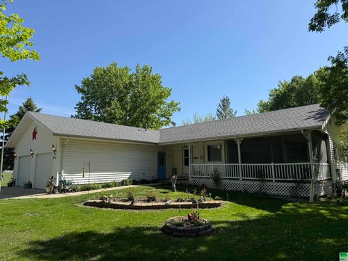 403 13th St, Onawa, IA, 51040-1064 | Card Image