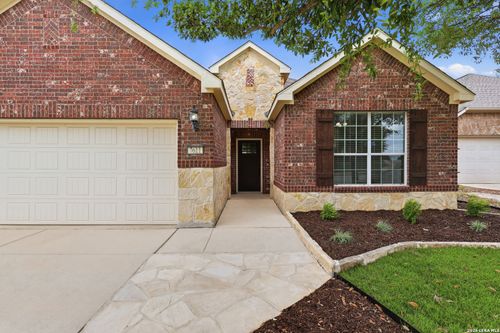 7611 Cielo Cv, Boerne, TX, 78015-4882 | Card Image