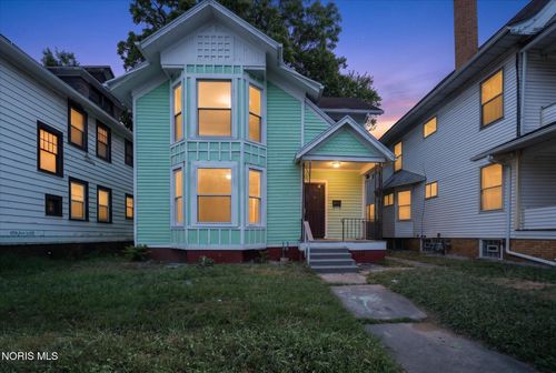 842 Lincoln Ave, Toledo, OH, 43607-2005 | Card Image