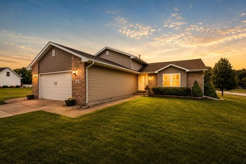 9497 Shelby Ln, Crown Point, IN, 46307-8643 | Card Image