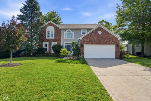 10827 Lexington Dr, Carmel, IN, 46280-1158 | Card Image