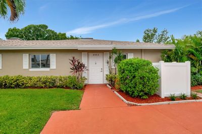 8840 Rheims Road, Condo with 2 bedrooms, 2 bathrooms and null parking in Boca Raton FL | Image 3