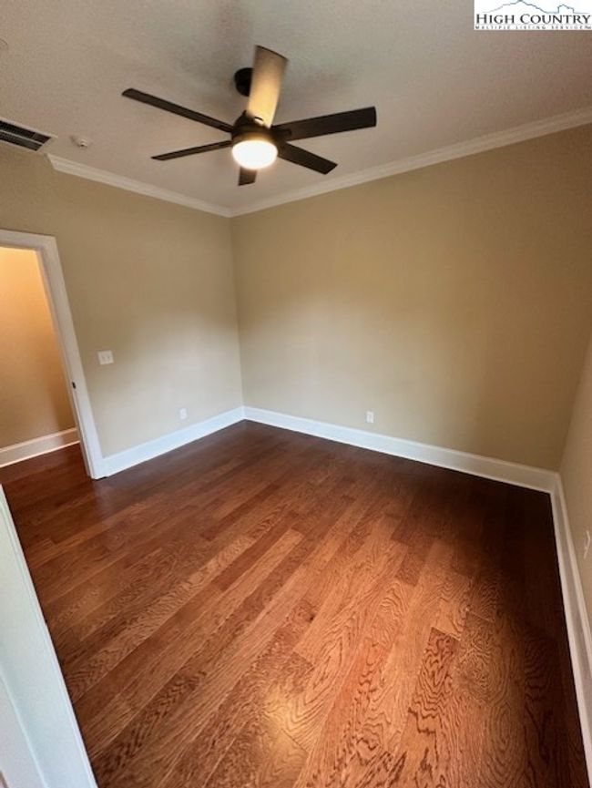 APT-102 - 155 Gateway Dr, Condo with 2 bedrooms, 2 bathrooms and null parking in Boone NC | Image 18