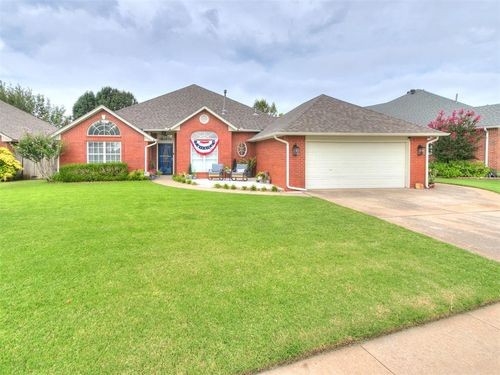804 Fairway Dr, Norman, OK, 73069-6374 | Card Image