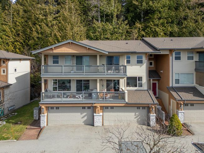 22 - 1026 Glacier View Drive, Townhouse with 3 bedrooms, 2 bathrooms and 2 parking in Squamish BC | Image 2
