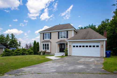12 Walden Ct, Leominster, MA, 01453-5039 | Card Image