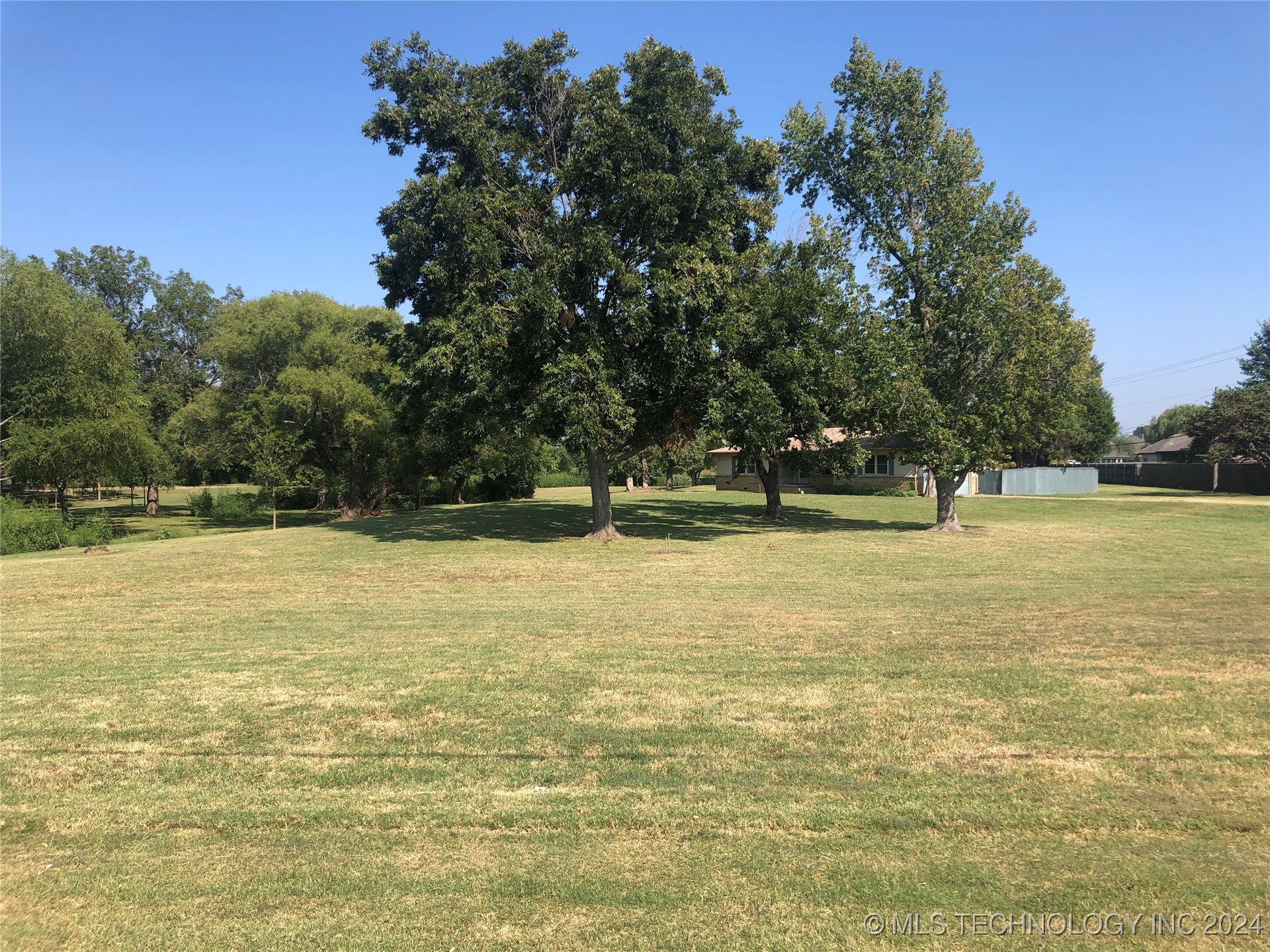 Garnett Rd, Owasso, OK 74055