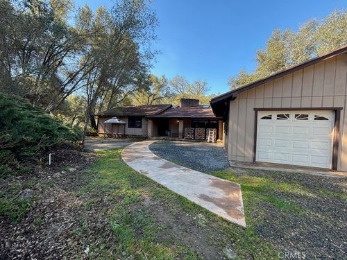 4026 Guadalupe Creek Rd, Mariposa, CA, 95338-9422 | Card Image