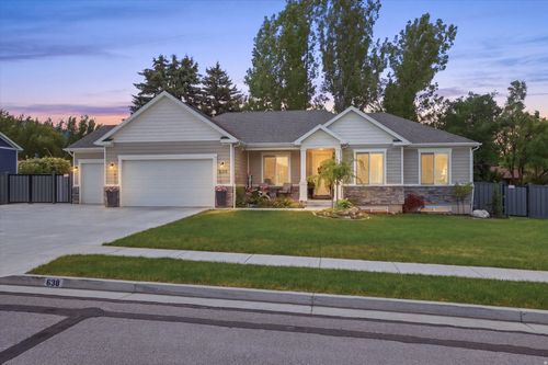 638 E 2000 N, North Logan, UT, 84341-3237 | Card Image