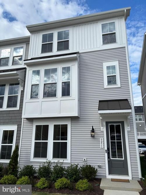 9211 Forkleaf Oak Dr, FREDERICKSBURG, VA, 22407 | Card Image