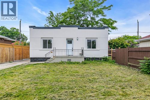 1737 Drouillard Rd, Windsor, ON, N8Y2S6 | Card Image