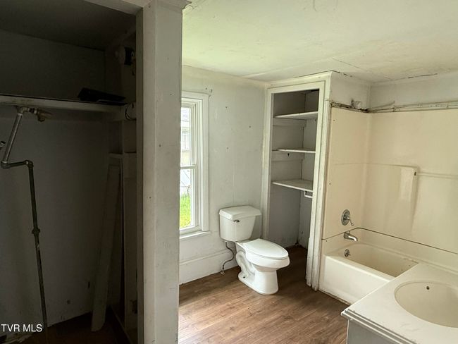1741 Dunlap St, House other with 3 bedrooms, 1 bathrooms and null parking in Bristol VA | Image 5