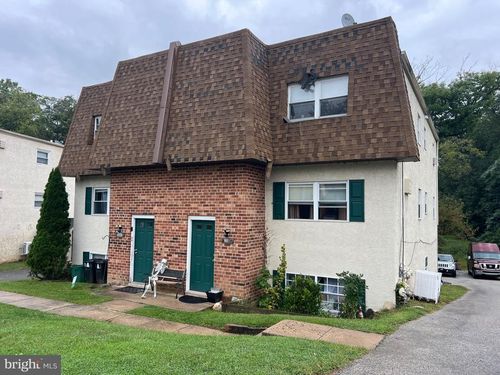 135 Meadowbrook Ln, BROOKHAVEN, PA, 19015-2812 | Card Image