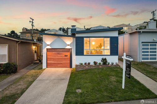 15 Portola Ave, Daly City, CA, 94015-4233 | Card Image